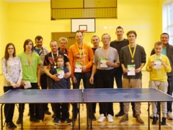 Galda tenisa turnīrs – finiša taisnē