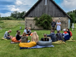 Sadraudzības pasākumā “Grūtākais jautājums”