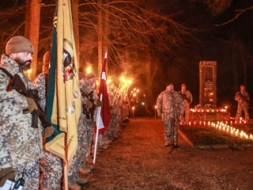 Godinot mūsu valsts varoņus