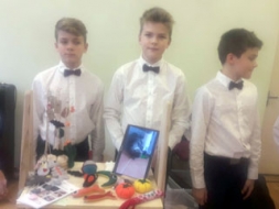 Oriģināla produkcija, saliedēta pārdošanas komanda