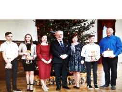 Eglīte stipro Latvijas ģimeņu pulciņā