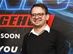 Par kino, studijām, izrādēm un skriešanu