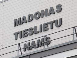 Neatļauti uzglabāti šaujamieroči un munīcija