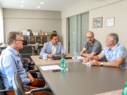 Apvienojamo pašvaldību finanšu komisija uzsāk darbu