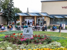 Madonā izbauda kino un romances