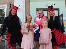 Jūlijs izskanējis bērnības nokrāsās
