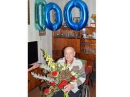 Kuplā radu pulkā nosvin 100 gadu jubileju