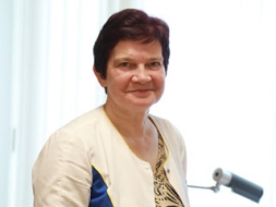 Mainās šokolāde, runā papīriņi