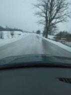 Ledus izveidojas arī uz zemes ceļiem