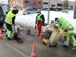 Satiksmei bīstamākās bedres salabo