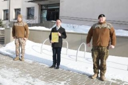 Novērtē Madonas novada pašvaldības atbalstu aizsardzības nozarei