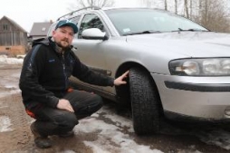 Ar vasaras riepu maiņu nesteidzas