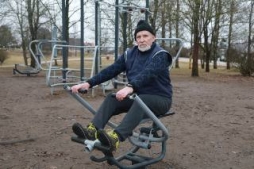 Sports caurvij visu dzīvi