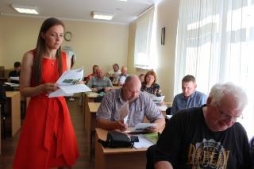 Ar lepnumu par savu pļavu