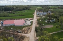 Turpinās projekta „Publisko ceļu pārbūve uz uzņēmumiem Bērzaunes pagastā” īstenošana