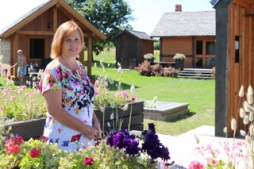 Kempingu tuvākajā apkārtnē nav daudz