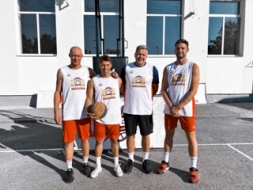 3 × 3 basketbola trunīrs “Rags”