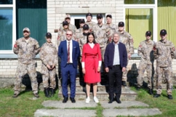 Ļaudonā apgūst valsts aizsardzības mācību