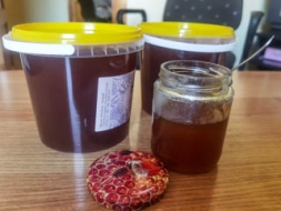 Abonē „Staru” un laimē medu!