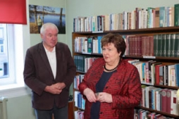 Visvalža Lāča unikālā bibliotēka – jaunās mājās