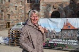 Cesvaines pilī turpinās būvdarbi