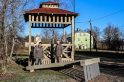 Sarkaņos izveido zaļo ceļu atpūtas vietu