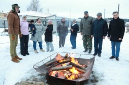 Putenī sildās pie atmiņu ugunskura