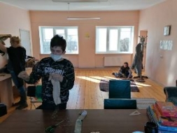 Ar darbu atbalsta kamuflāžas tīklu veidošanu