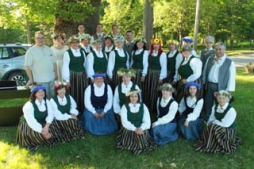 “Caur loga rūti veroties…”