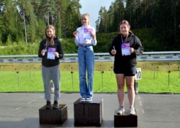 Jaunie biatlonisti piedalās Cēsu balvas izcīņā