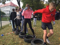 Sporta svētki Madonas Valsts ģimnāzijas skolēnu ģimenēm