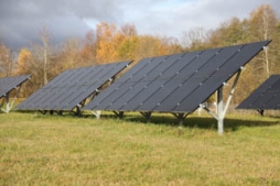 Saules paneļus izvēlas energoresursu cenu kāpuma dēļ