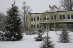 Svētku apgaismojums priecēs visu janvāri