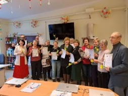 Seniori apgūst digitālās prasmes