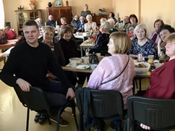 Aicina pievienoties jaunus seniorus