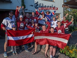 Hokeja vēsturē nebijis Latvijas  panākums spēj vienot tautu