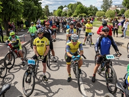 Varakļānu velobrauciens apvieno aktīvākos un kuplina svētkus