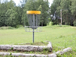Atpērk disku golfa aprīkojumu