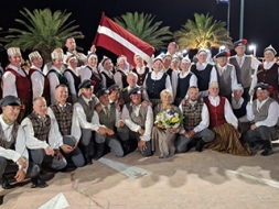 Rakstu rakstus izdejojot Grieķijā