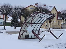Madonā demontē velosipēdu novietni