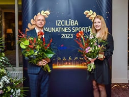 Saņem Izcilības gada balvu jaunatnes sportā