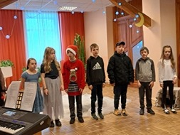 Godina lasītājus un atzīmē teātra 20. jubileju