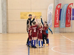 Futbolistēm uzvaras Latvijas čempionātā