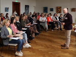 Tūrisma seminārā pārrunā pozitīvas komunikācijas prasmes ar viesiem