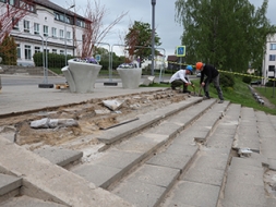 Līdz svētkiem atjaunos kāpnes