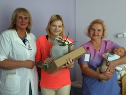 Madonas slimnīcā pasaulē nācis 100. bērniņš