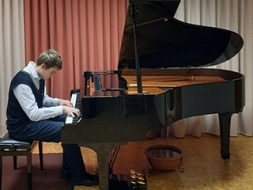 Talantīgs, strādīgs un ļoti muzikāls