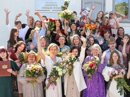 Izlaidums Madonas mākslas skolā aizvadīts godam