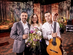 „Latvijas Sirdsdziesmas” finālā triumfē latvietes un spāņa duets
