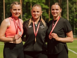 Mūsu jauniešiem trīs godalgotas vietas